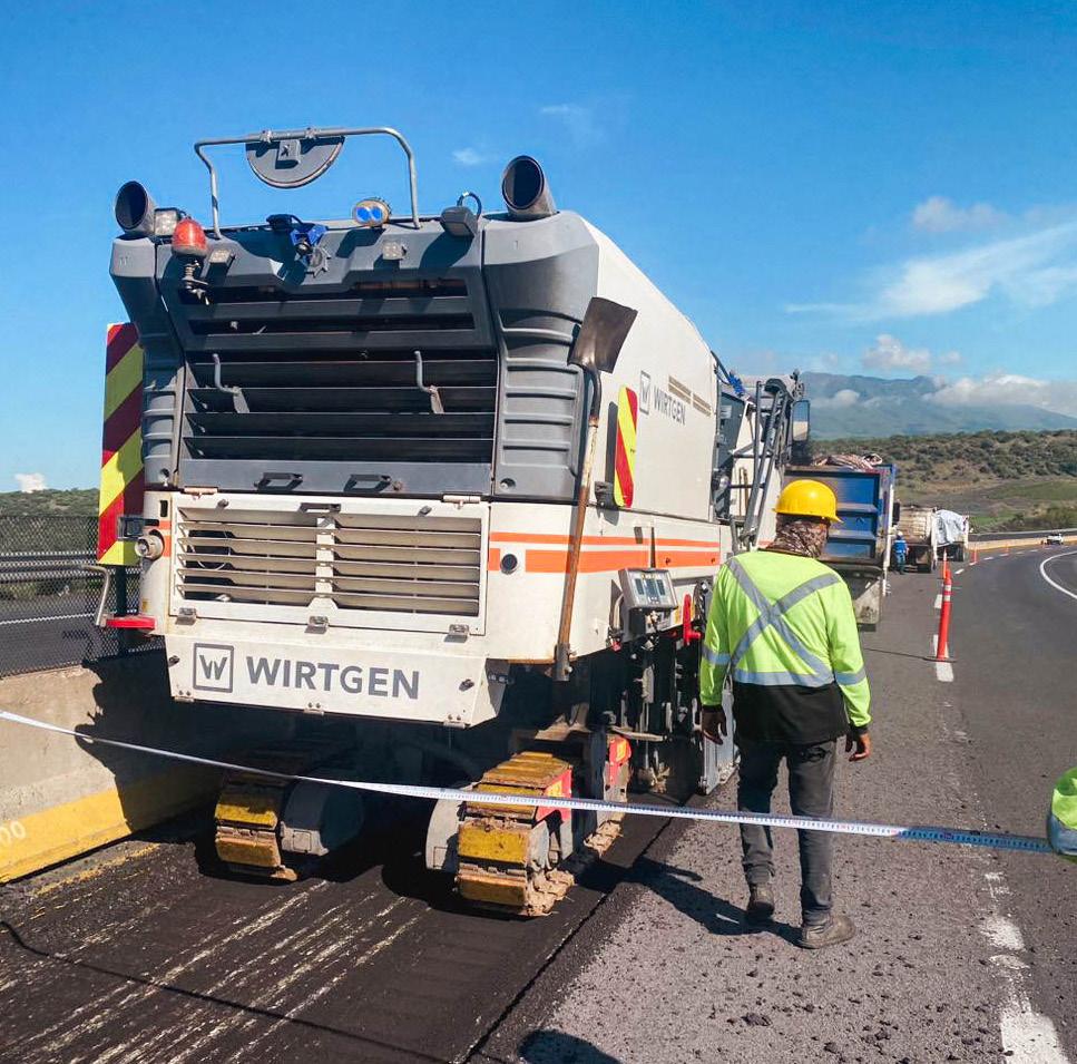 Fresadora Wirtgen en autopista